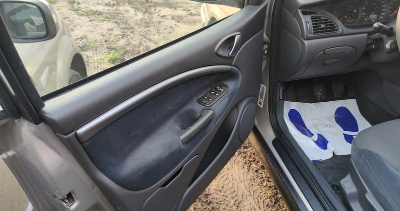 Citroen C5 cena 3999 przebieg: 243000, rok produkcji 2003 z Dobrzany małe 497